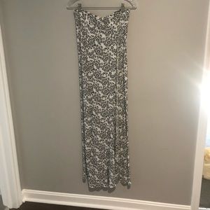 Brand new floral skirt with slit